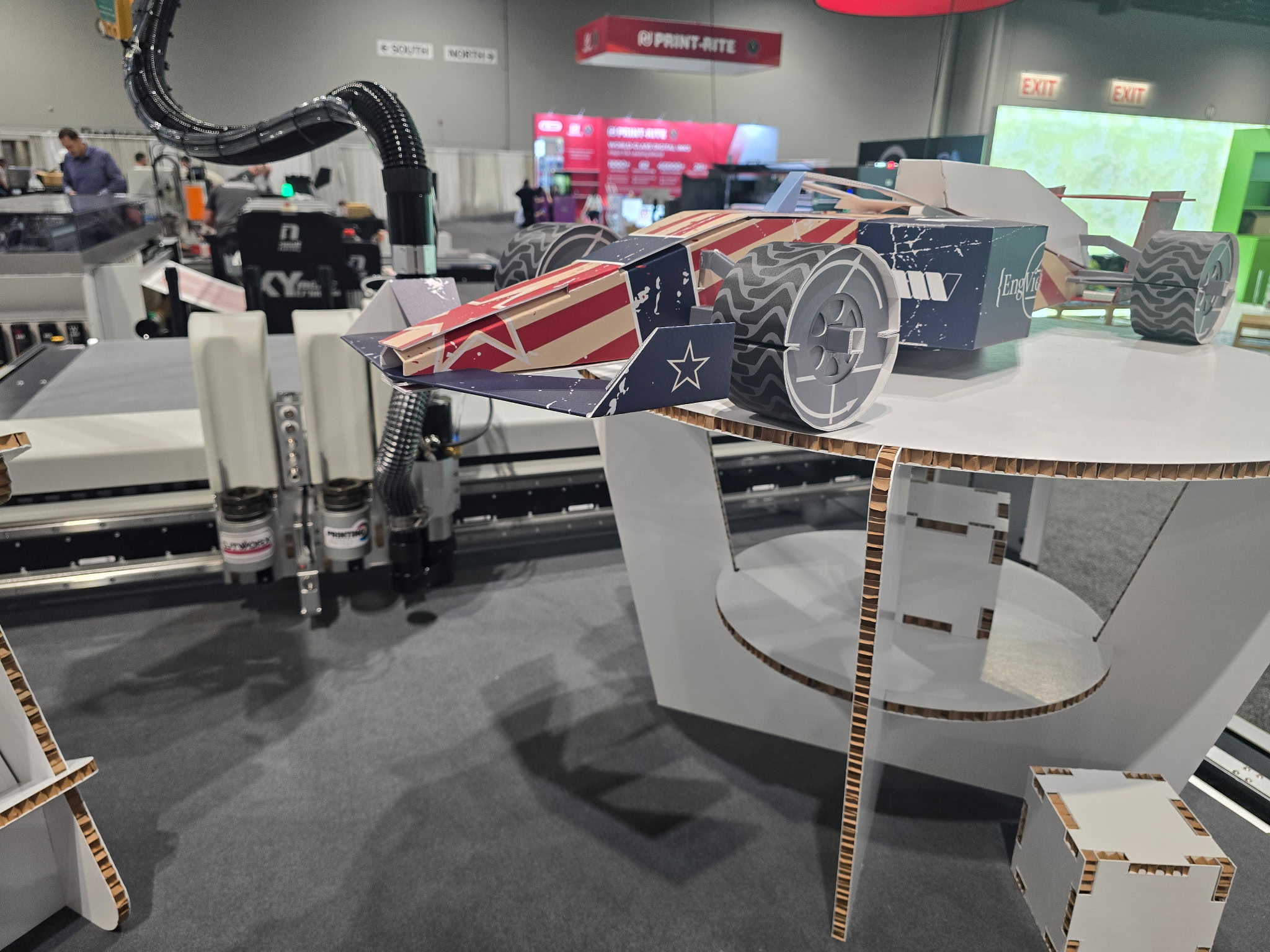 Did You Catch CUTWORX USA’s Parametric Display Demo at PRINTING United Expo 2025